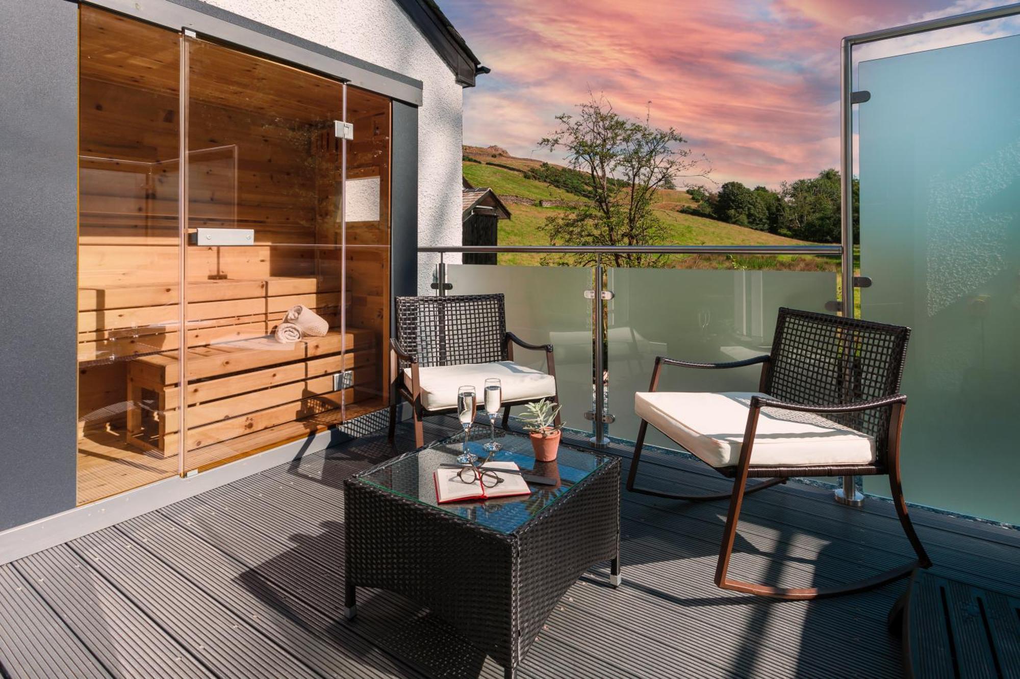 Aphrodites Group - Luxury Hot Tub Suites In Central Lake District! Bowness-on-Windermere Ngoại thất bức ảnh