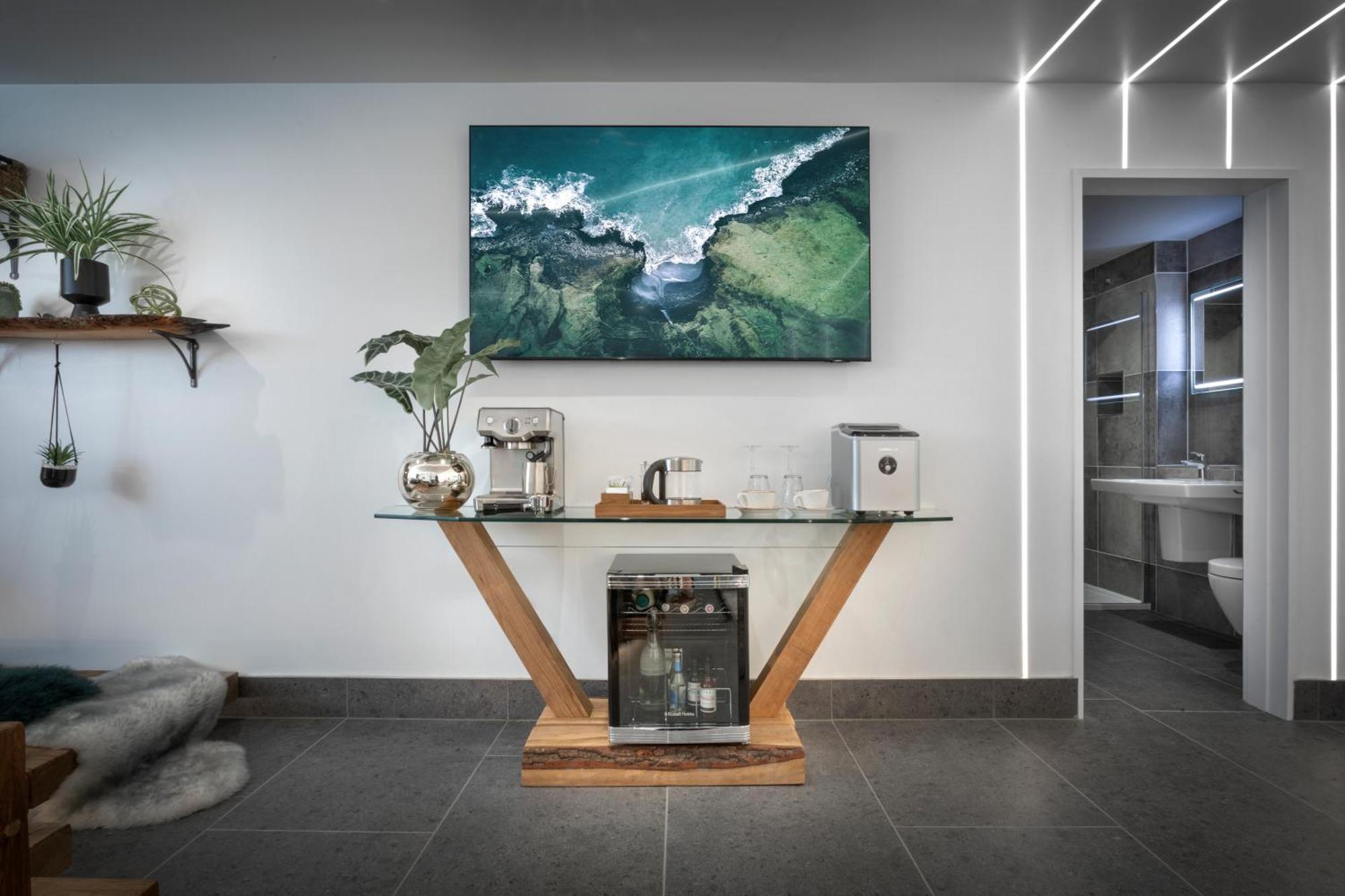 Aphrodites Group - Luxury Hot Tub Suites In Central Lake District! Bowness-on-Windermere Ngoại thất bức ảnh