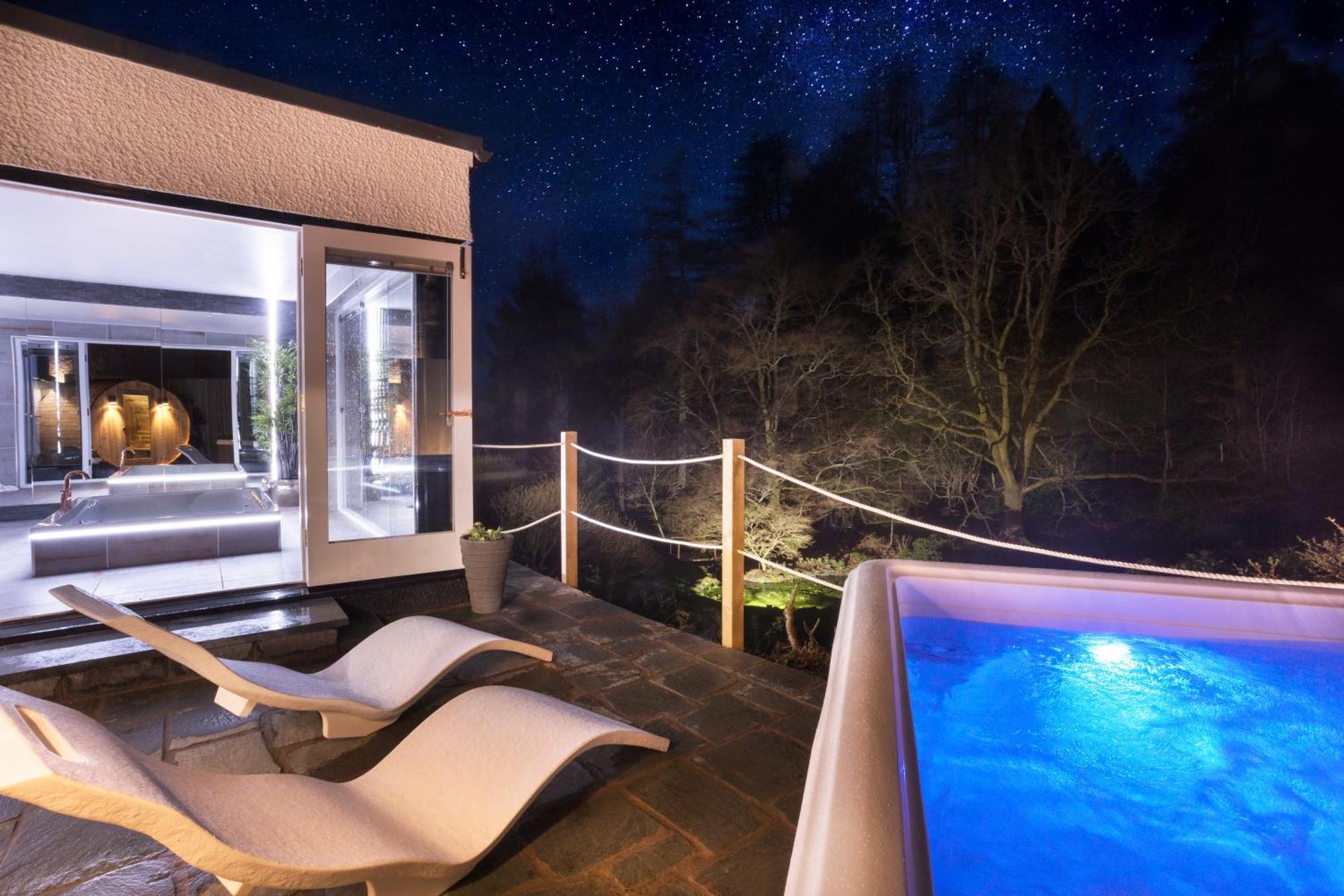 Aphrodites Group - Luxury Hot Tub Suites In Central Lake District! Bowness-on-Windermere Ngoại thất bức ảnh