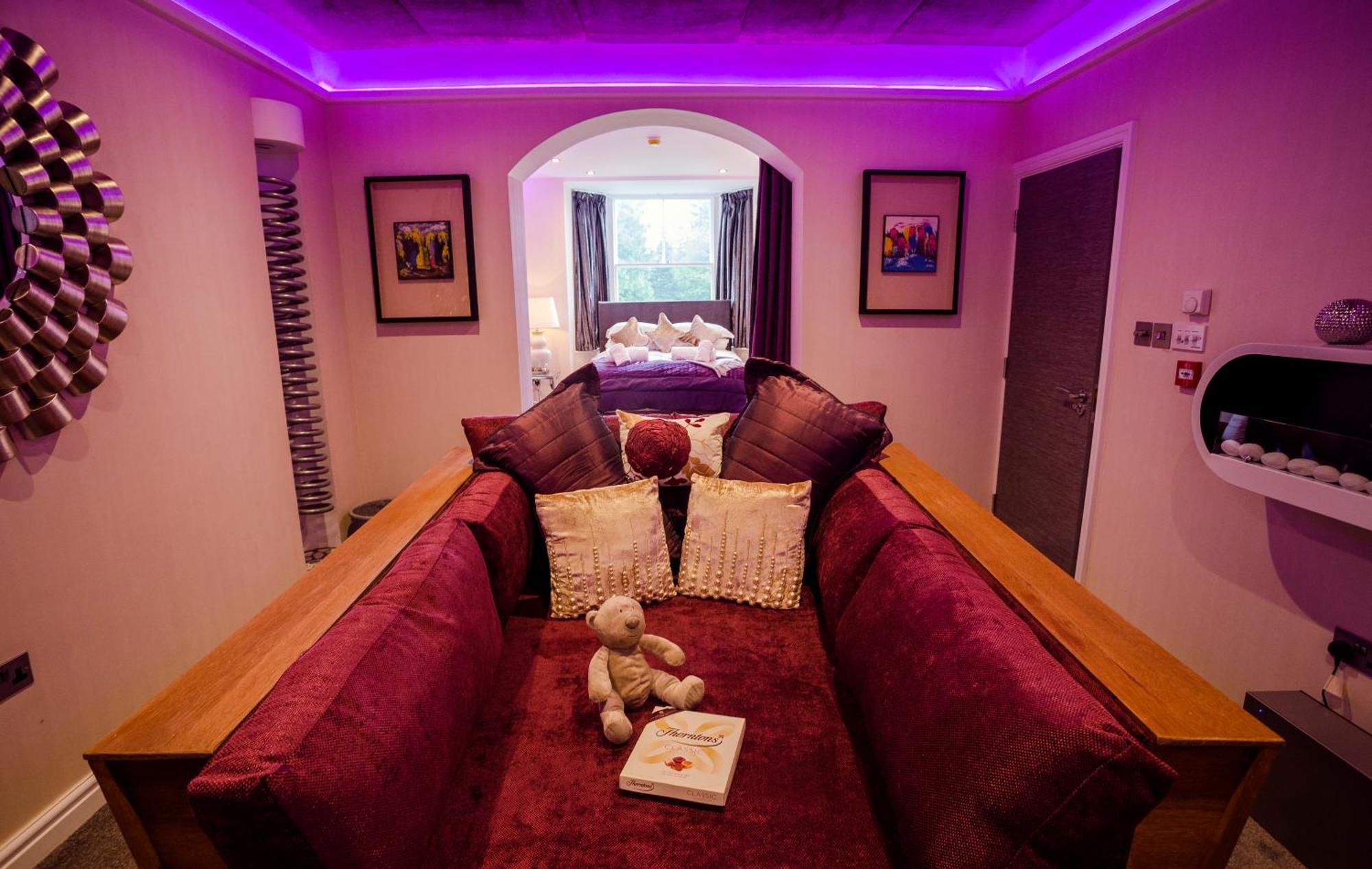 Aphrodites Group - Luxury Hot Tub Suites In Central Lake District! Bowness-on-Windermere Ngoại thất bức ảnh