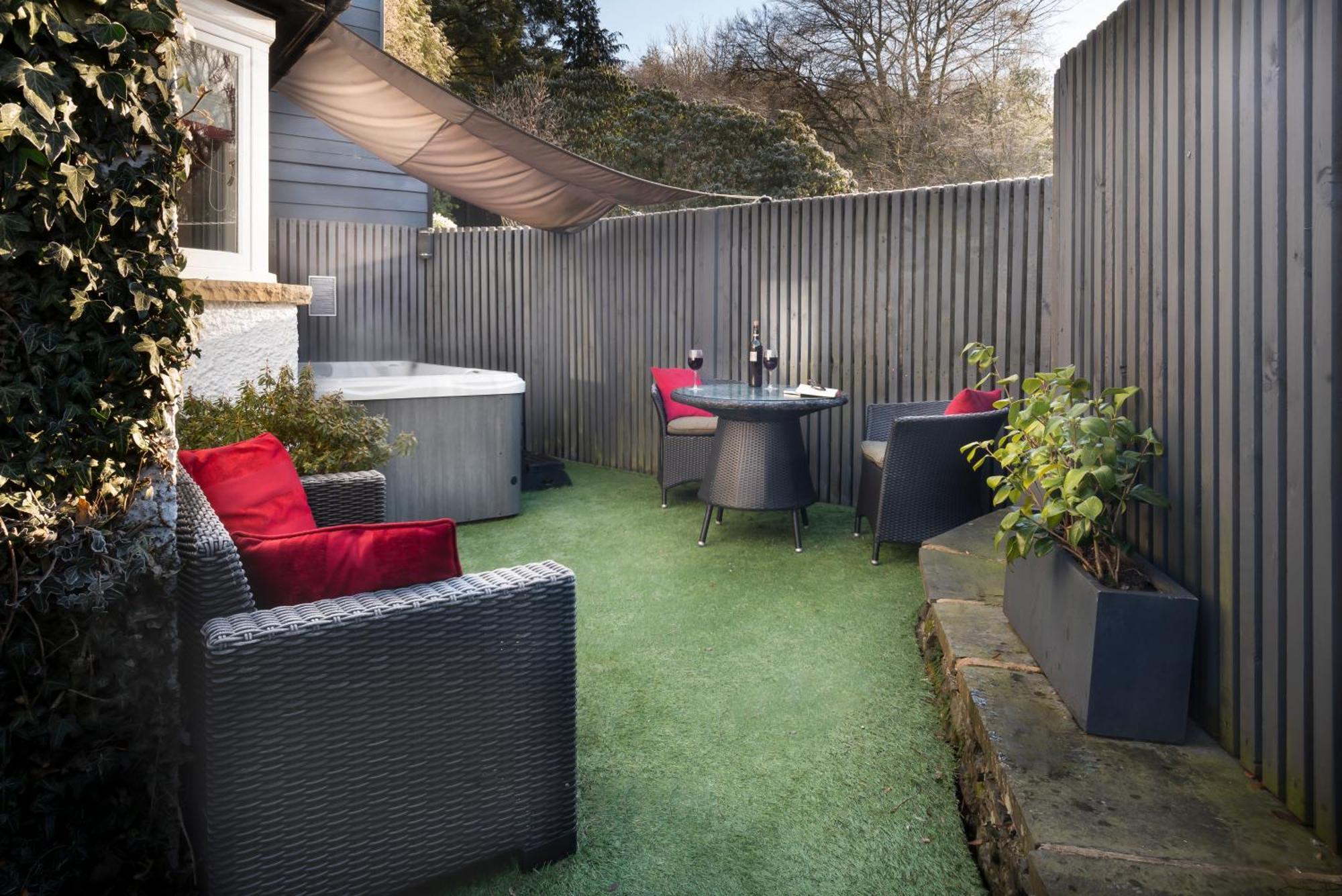 Aphrodites Group - Luxury Hot Tub Suites In Central Lake District! Bowness-on-Windermere Ngoại thất bức ảnh