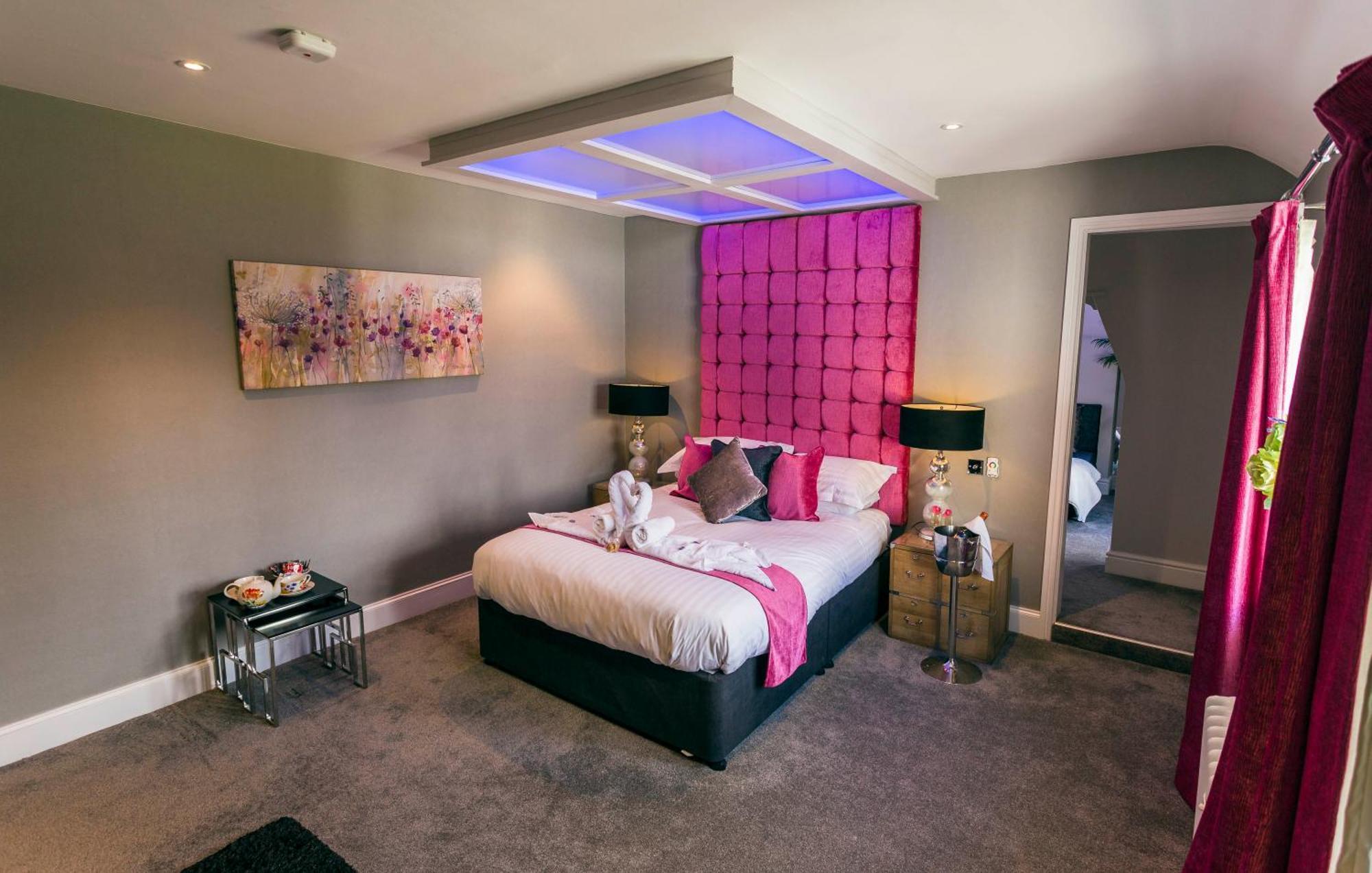 Aphrodites Group - Luxury Hot Tub Suites In Central Lake District! Bowness-on-Windermere Ngoại thất bức ảnh