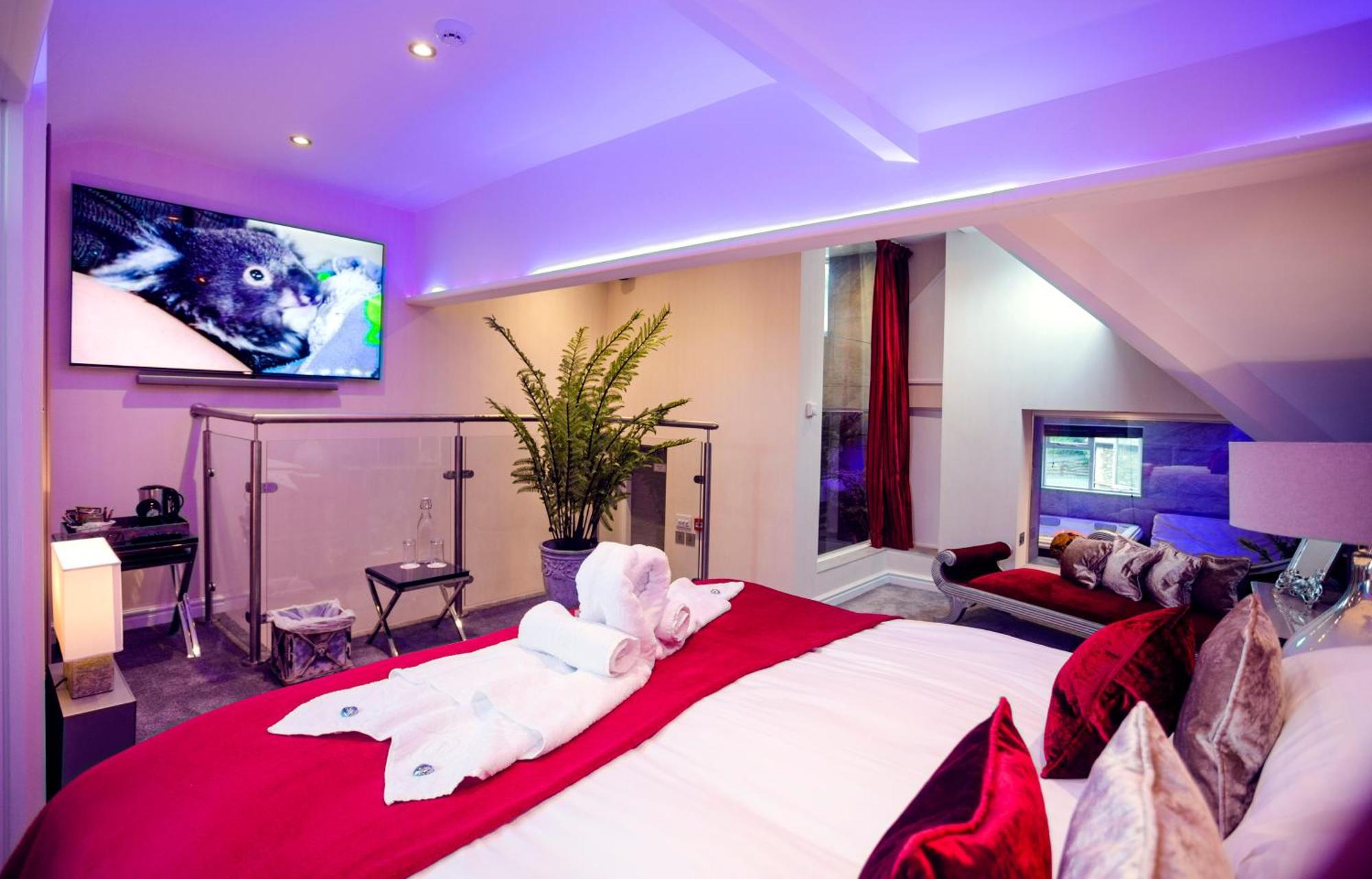 Aphrodites Group - Luxury Hot Tub Suites In Central Lake District! Bowness-on-Windermere Ngoại thất bức ảnh