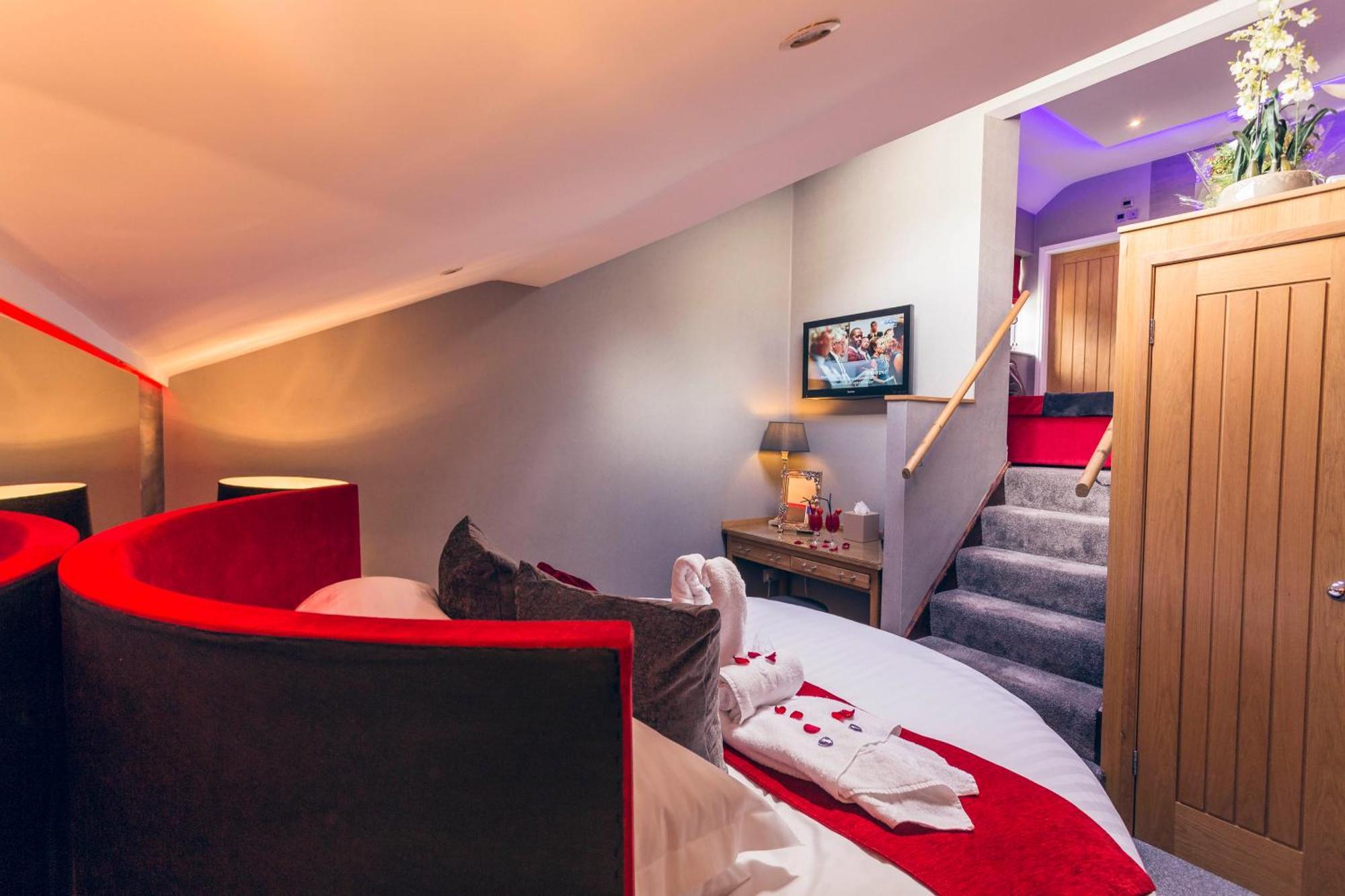 Aphrodites Group - Luxury Hot Tub Suites In Central Lake District! Bowness-on-Windermere Ngoại thất bức ảnh