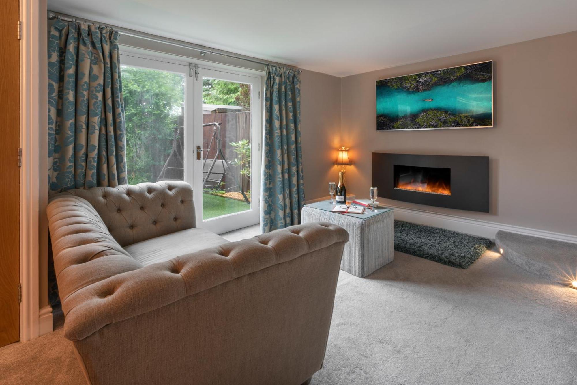 Aphrodites Group - Luxury Hot Tub Suites In Central Lake District! Bowness-on-Windermere Ngoại thất bức ảnh